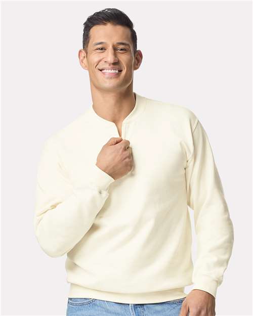 Gildan SF008 Unisex Softstyle® Midweight Quarter-Zip Sweatshirt