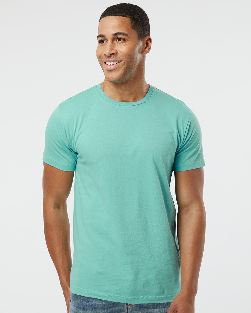 LAT 6901 Unisex Fine Jersey Tee