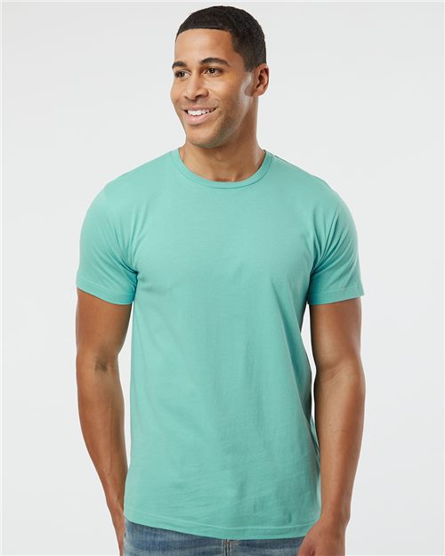 LAT - Unisex Fine Jersey Tee - 6901