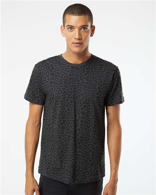 LAT 6901 Unisex Fine Jersey Tee